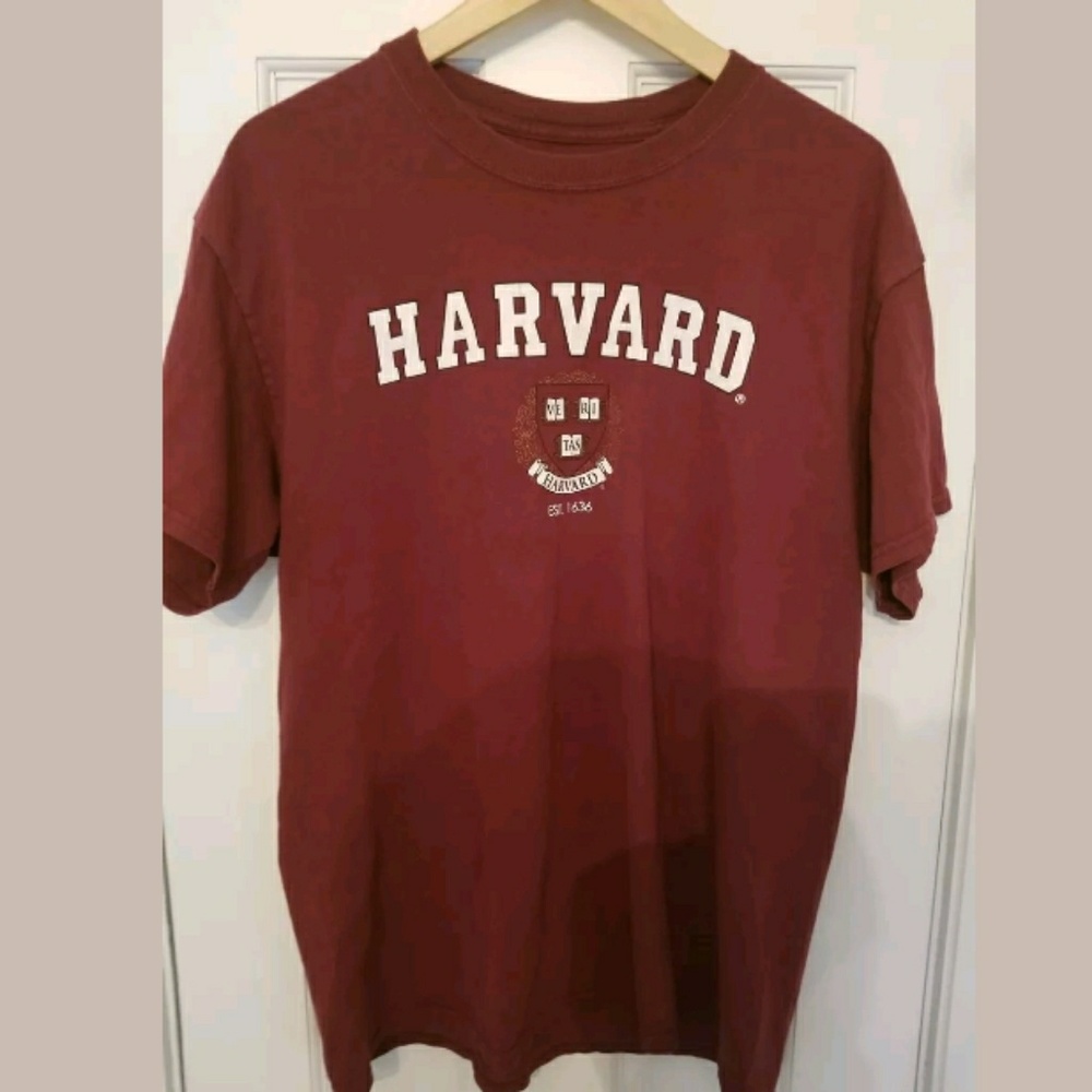 Harvard university tee shirt